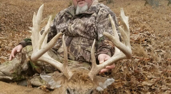 Triple O Old Oaks Outfitters Indiana Whitetails